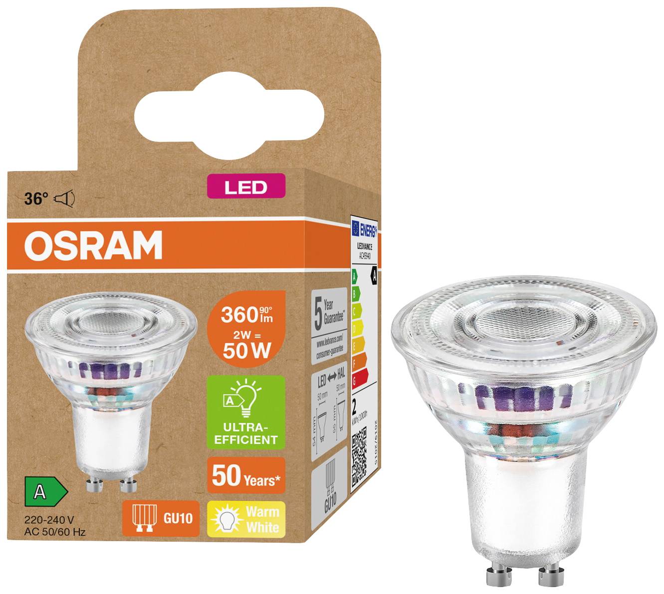 Eine OSRAM LED-Glühbirne und ihre Verpackung. Die Birne ist energieeffizient, 2W entspricht 50W, warmweißes Licht, GU10-Sockel.