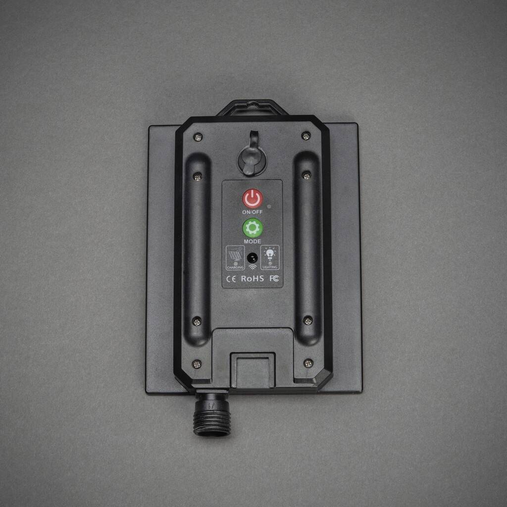 Konstsmide 3776-000 Solar-Batteriebox Schwarz Leuchtfarbe einstellbar, mit Dämmerungssensor, mit Schalter