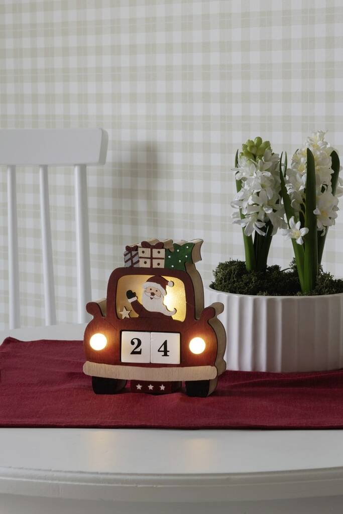 Konstsmide 3272-550 LED-Silhouette Weihnachtsmann im Auto Warmweiß LED Warmweiß Timer, mit Schalter