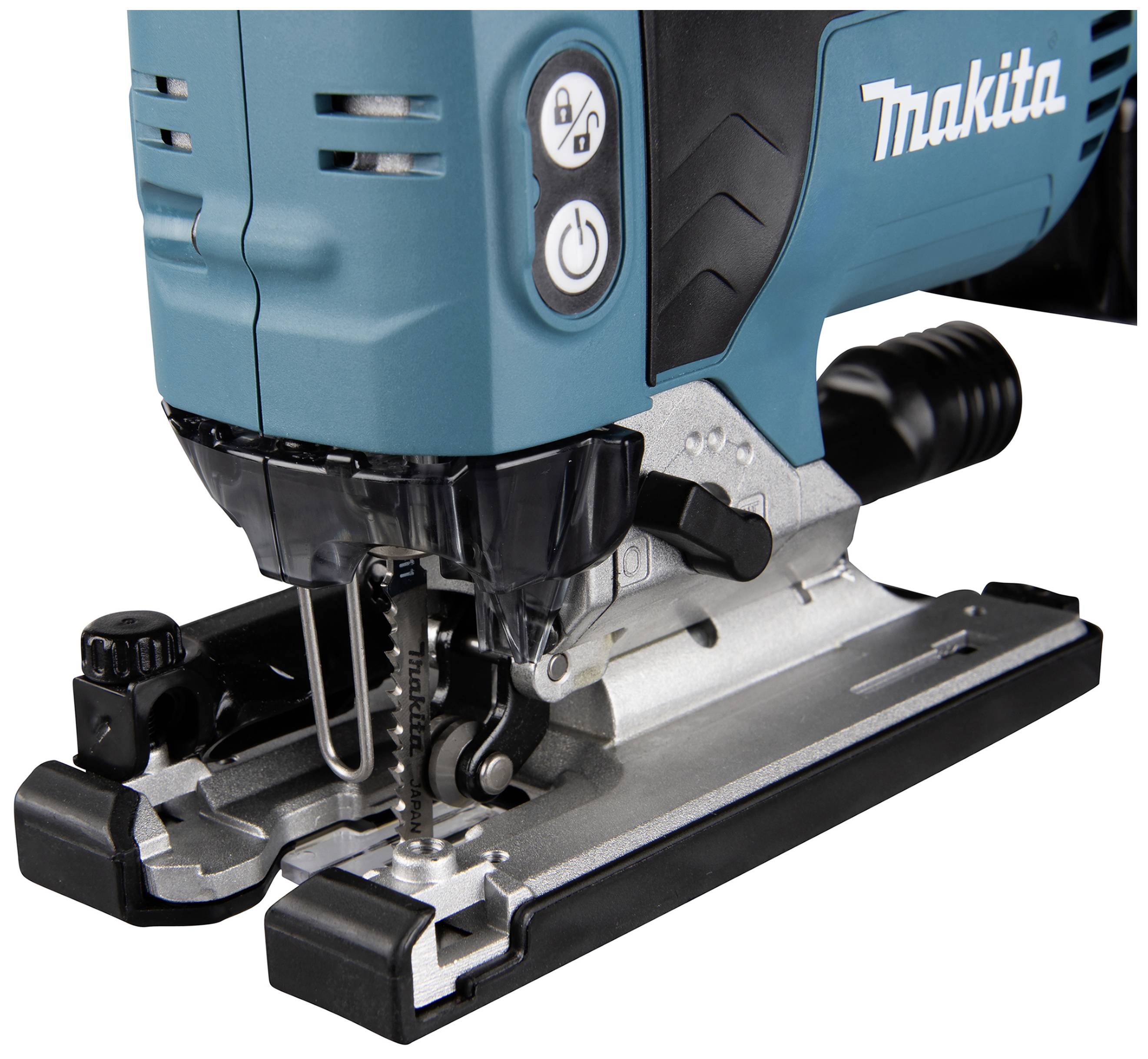 Eine blaue elektrische Stichsäge mit Metallklinge auf einem Tisch. Klingenfach, Ein-/Aus-Schalter und Griff sind sichtbar.