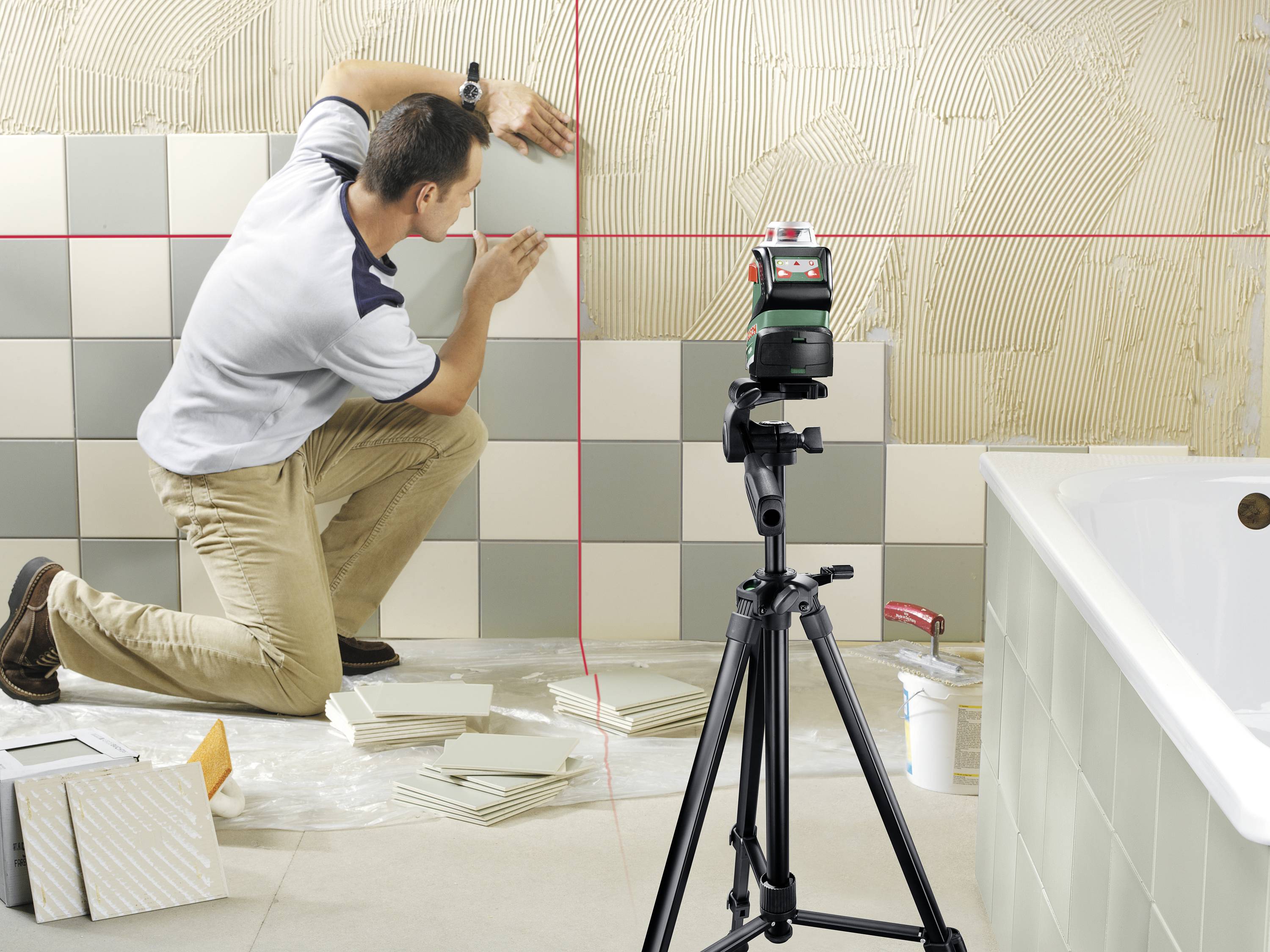 Bosch Home and Garden PLL 360 + TP 320, B-Ware Optisches Nivelliergerät selbstnivellierend, inkl. Stativ Reichweite (max.): 10m