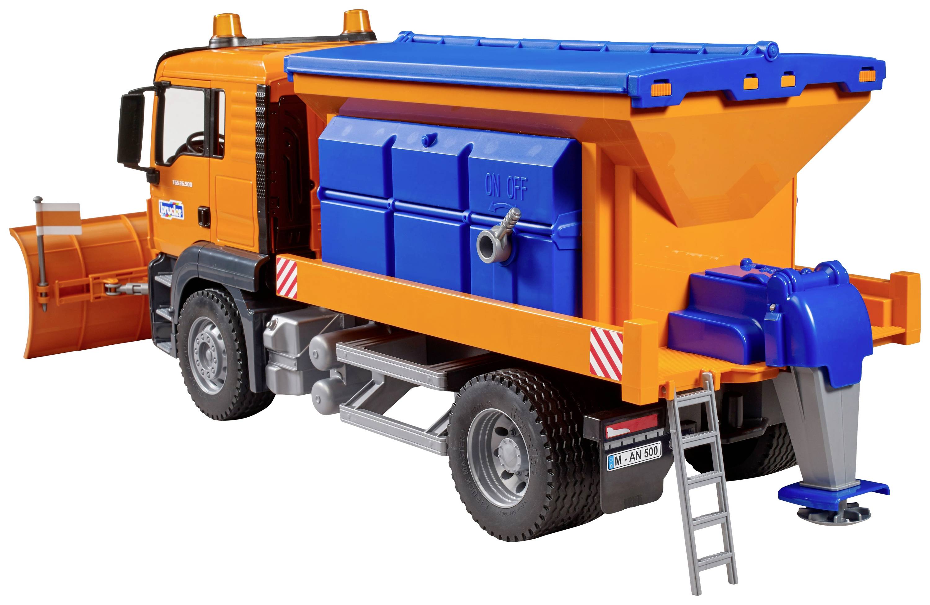 Ein Spielzeug-Lkw mit Schneepflug und Streugutbehälter. Orange mit blauen Elementen. Nutzung im Winterdienst.