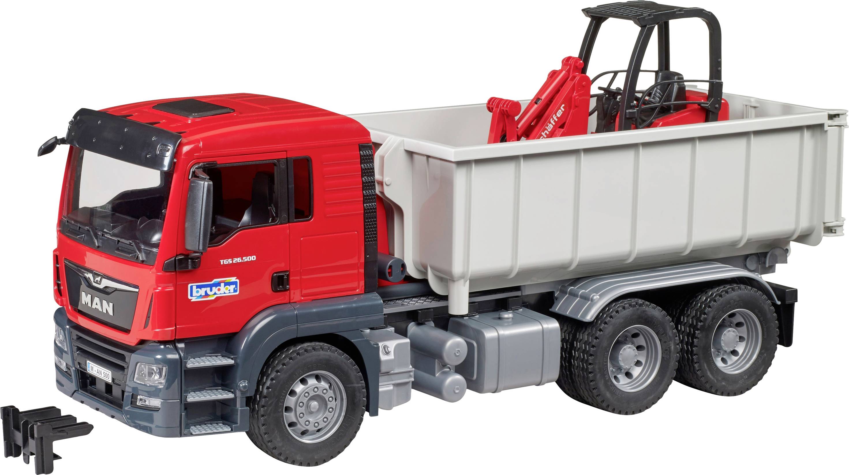 Rot-grauer Spielzeug-Lkw mit Kippmulde und kleinem Bagger im Laderaum. Der Lkw ist mit einem Markennamen bedruckt.