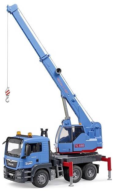 Ein blauer Kranwagen mit einem langen, ausgefahrenen Ausleger und einem Haken am Ende. Der Kran steht auf roten Stützfüßen.