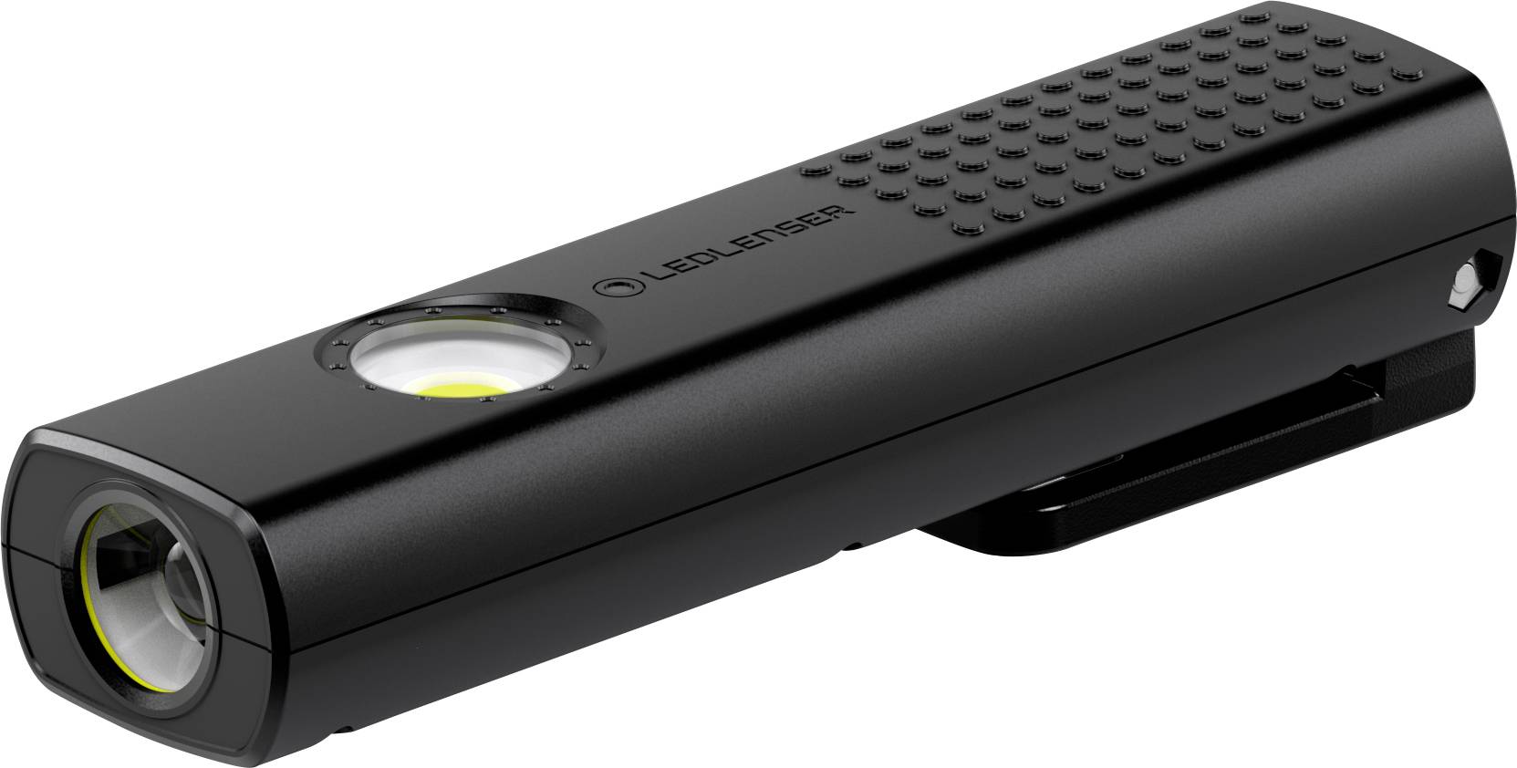 Schwarze LED-Taschenlampe von Ledlenser mit rechteckigem Design, integriertem Clip und strukturierter Oberseite für besseren Halt.