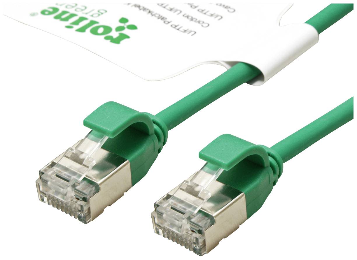 Grünes Ethernet-Kabel mit zwei RJ45-Steckern, das neben einer Verpackung liegt. Geeignet für Netzwerkverbindungen.