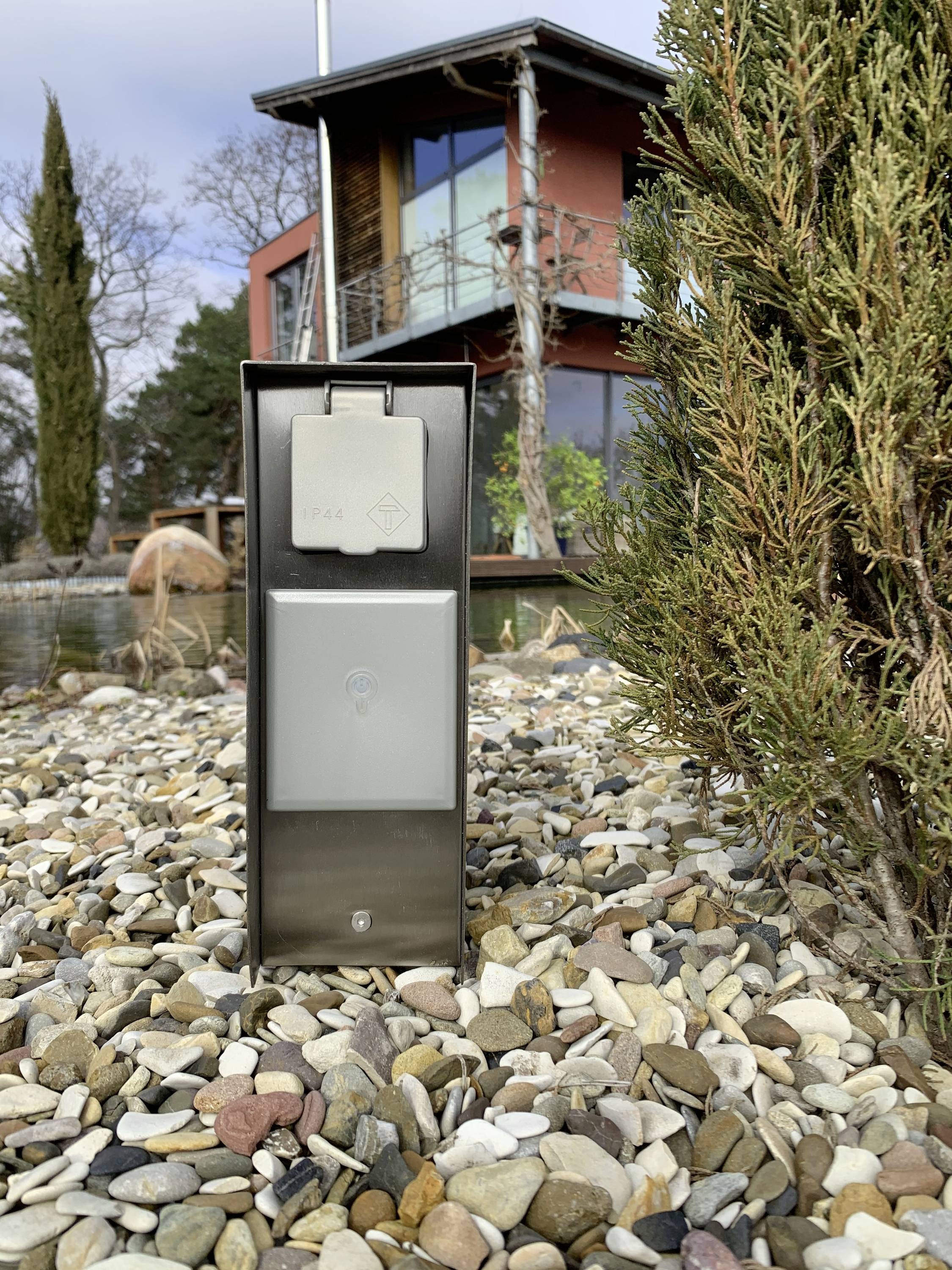 BOLD 10425 Gartensteckdose 3fach Edelstahl ohne Kabel, mit Schalter, mit Timer, per App steuerbar, programmierbar