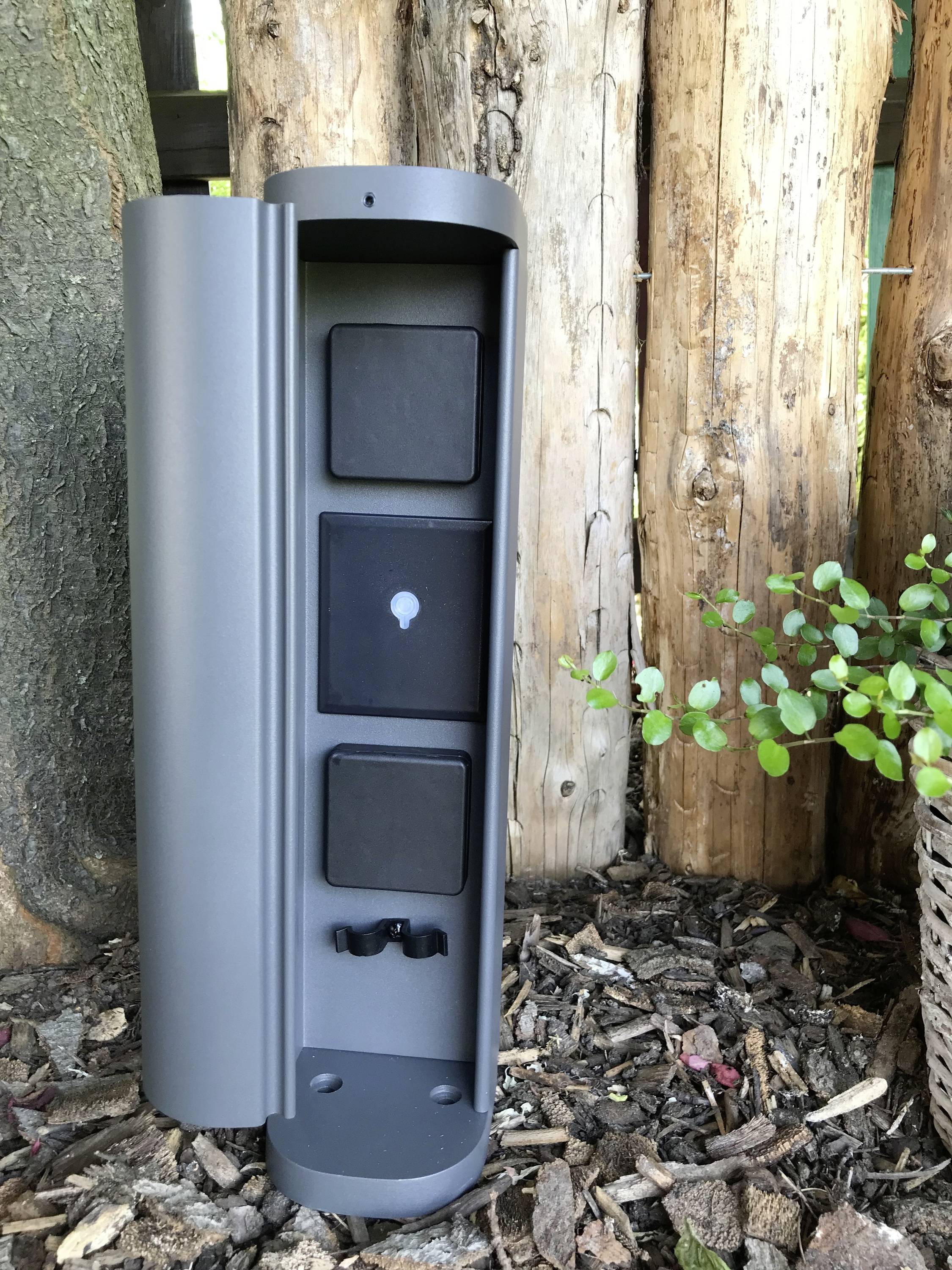 BOLD 10636 Gartensteckdose 2fach Anthrazit ohne Kabel, mit Schalter, mit Timer, per App steuerbar, programmierbar