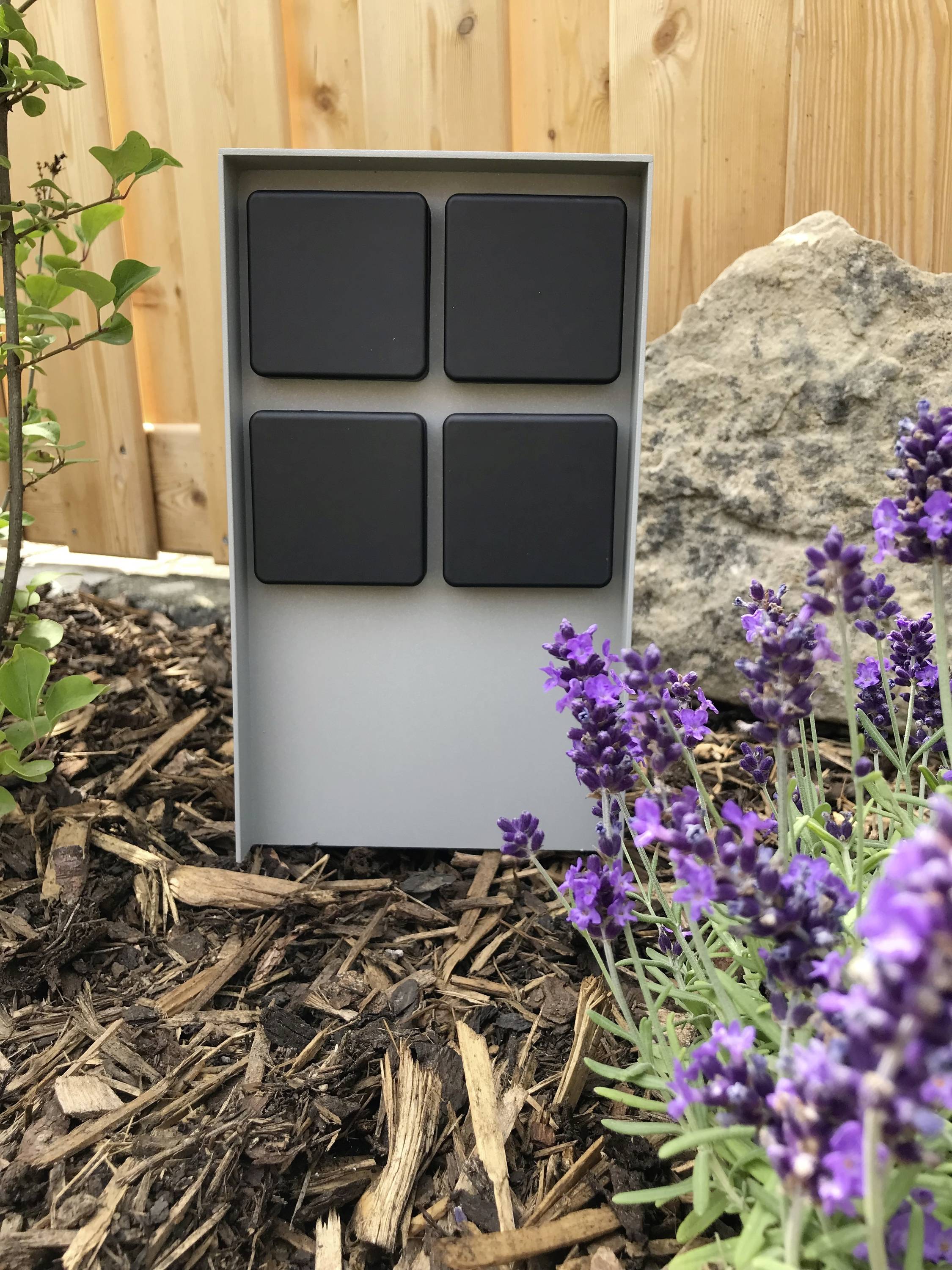 BOLD 11098 Gartensteckdose 4fach Hellgrau ohne Kabel