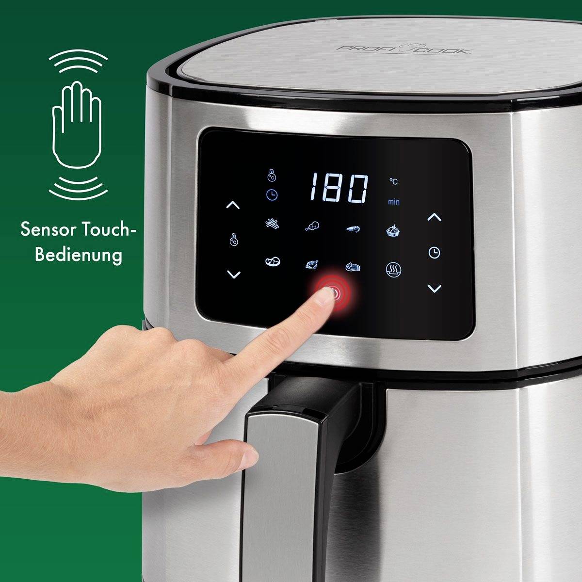 Eine Hand berührt die digitale Steuerung eines modernen Airfryers mit leuchtendem Display und verschiedenen Einstellungen.