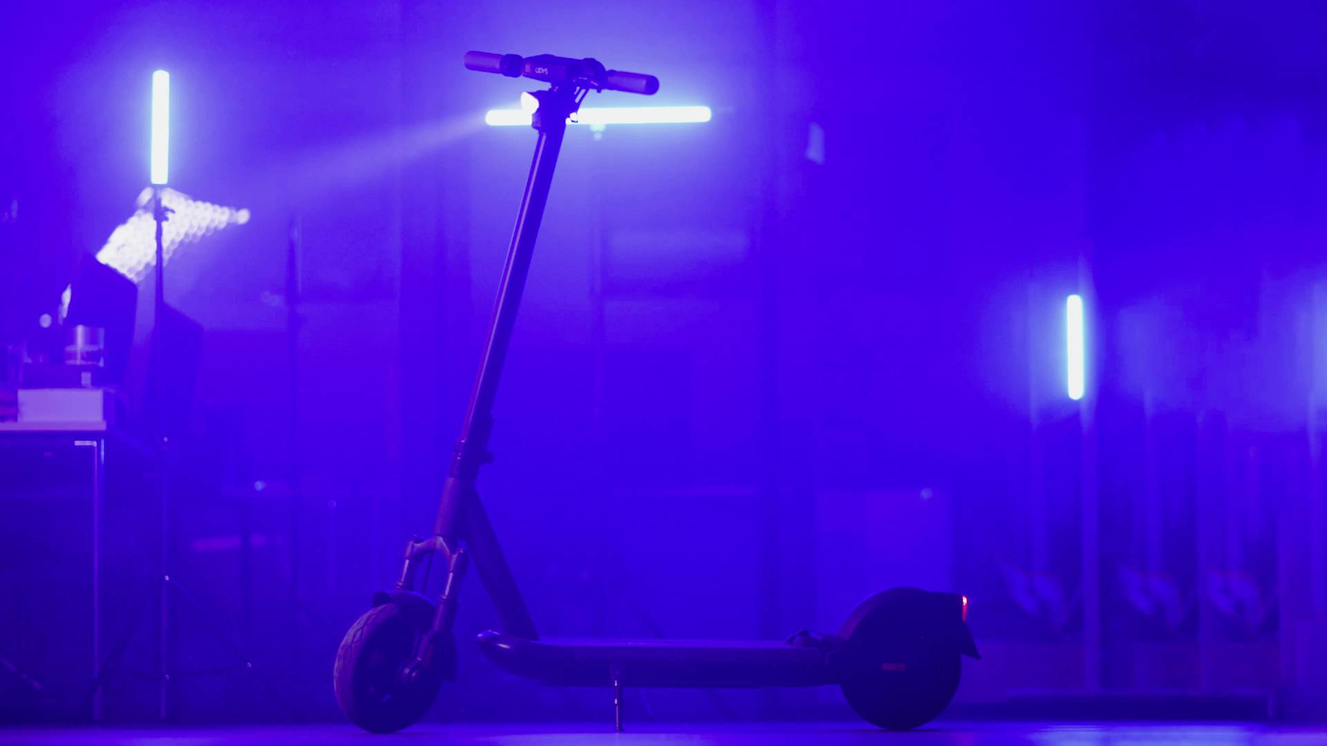 ODYS Neo e100 E-Scooter Schwarz Li-Ion 36 V 12.5 Ah Straßenzulassung: Deutschland