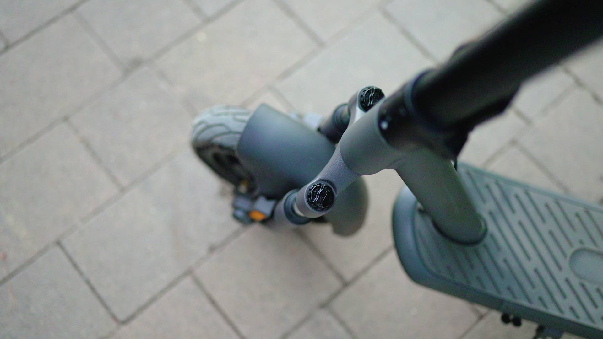 ODYS Neo e100 E-Scooter Schwarz Li-Ion 36V 12.5Ah Straßenzulassung: Deutschland