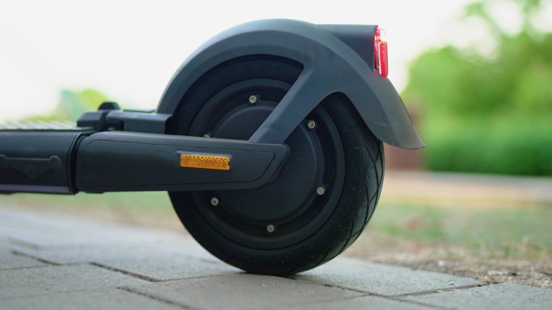 ODYS Neo e100 E-Scooter Schwarz Li-Ion 36V 12.5Ah Straßenzulassung: Deutschland