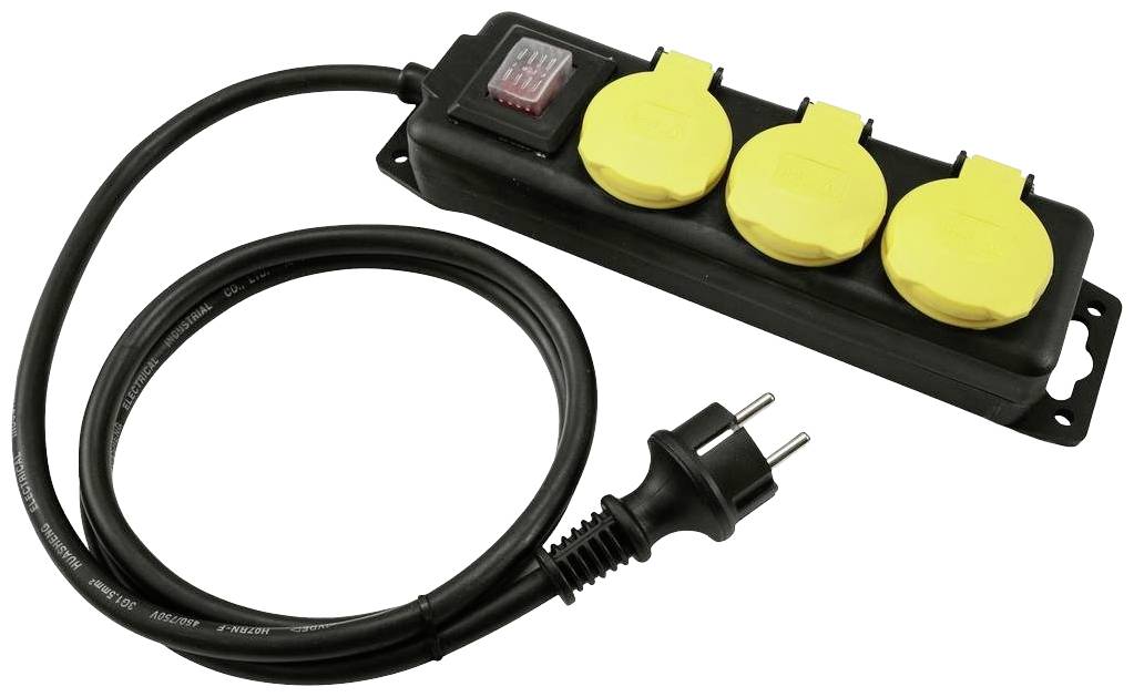 Schwarze Mehrfachsteckdose mit drei gelben Steckplätzen und einem schwarzen Netzkabel mit Stecker.