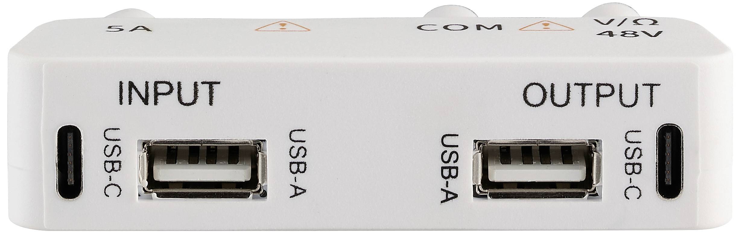 Ein Adapter mit USB-A- und USB-C-Anschlüssen, beschriftet mit 'INPUT' und 'OUTPUT'.