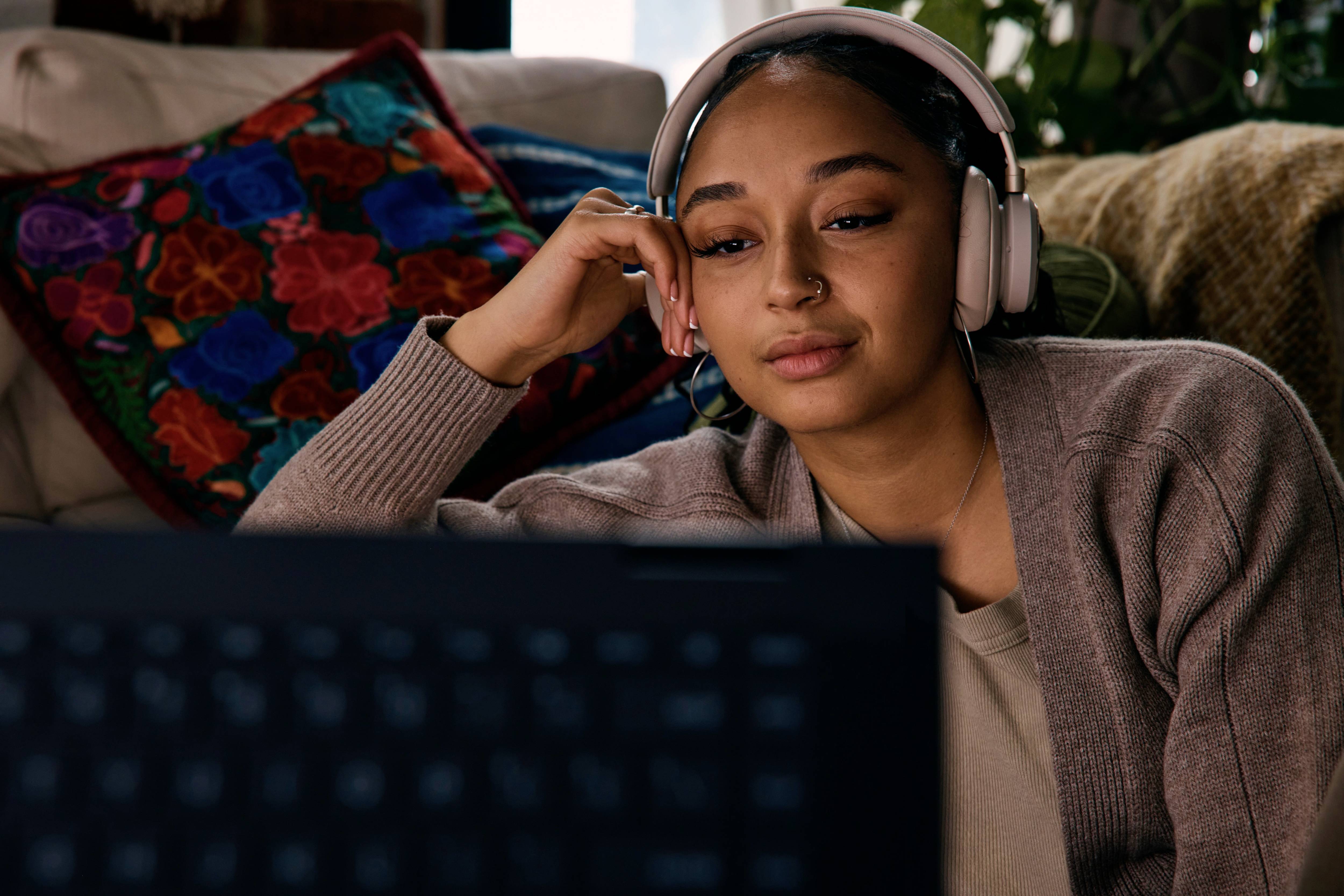 HP 2-in-1 Notebook / Tablet ENVY x360 2-in-1 Laptop 15-fh0055ng 39.6 cm (15.6 Zoll) Full HD AMD Ryzen 5 7530U 16 GB RAM 512 GB SSD Deutsch, QWERTZ