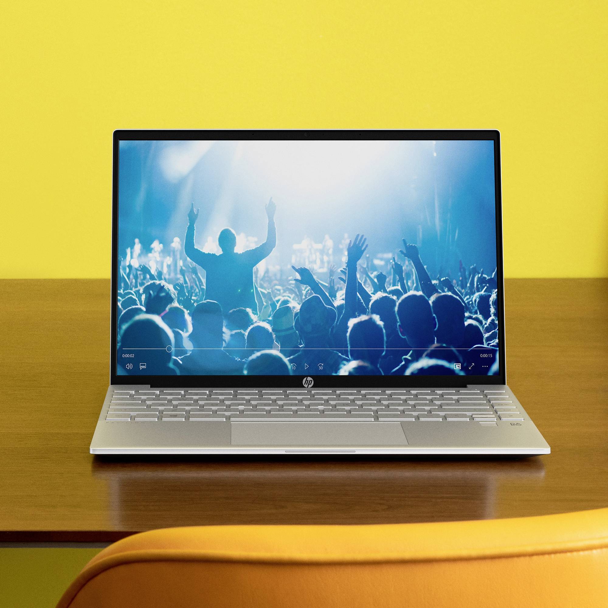 HP Notebook Pavilion 13-be2055ng 33.8cm (13.3 Zoll) WUXGA AMD Ryzen 5 7535U 16GB RAM 512GB SSD AMD Radeon 660M Win 11 Home Silber