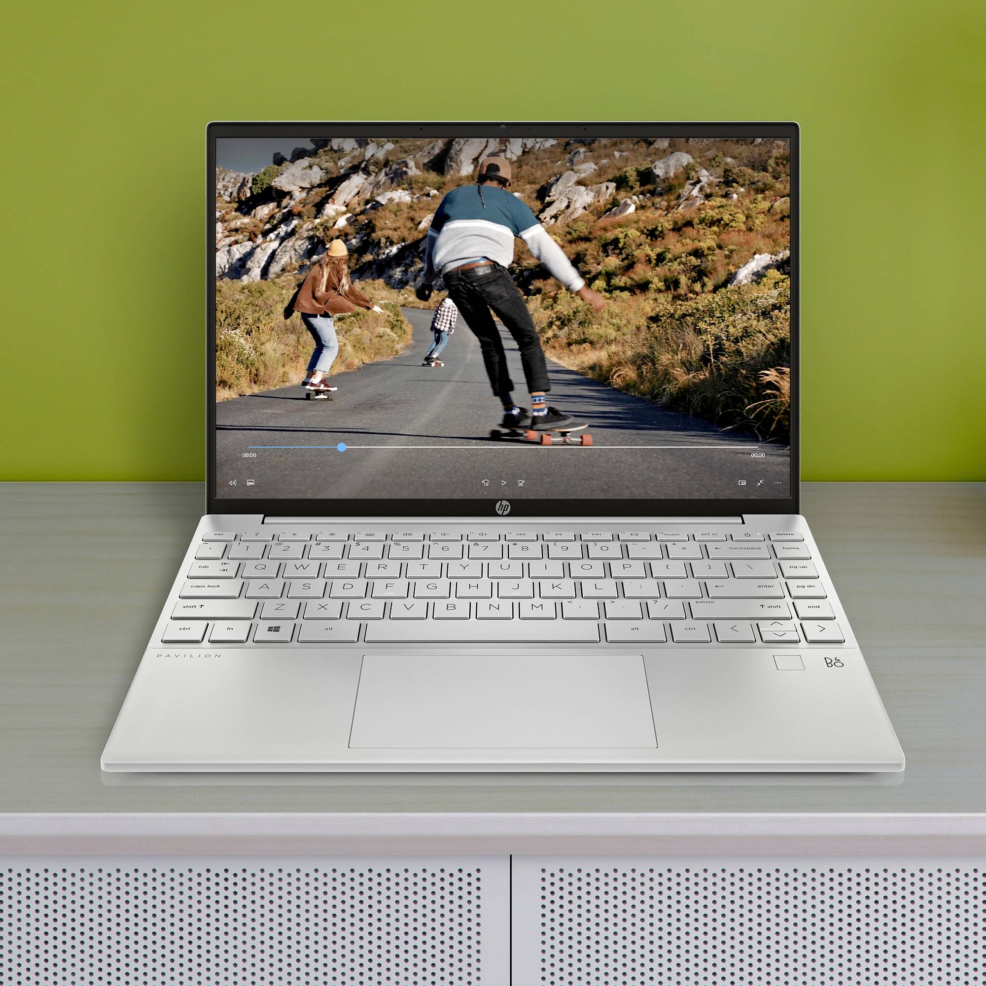 HP Notebook Pavilion 13-be2055ng 33.8cm (13.3 Zoll) WUXGA AMD Ryzen 5 7535U 16GB RAM 512GB SSD AMD Radeon 660M Win 11 Home Silber