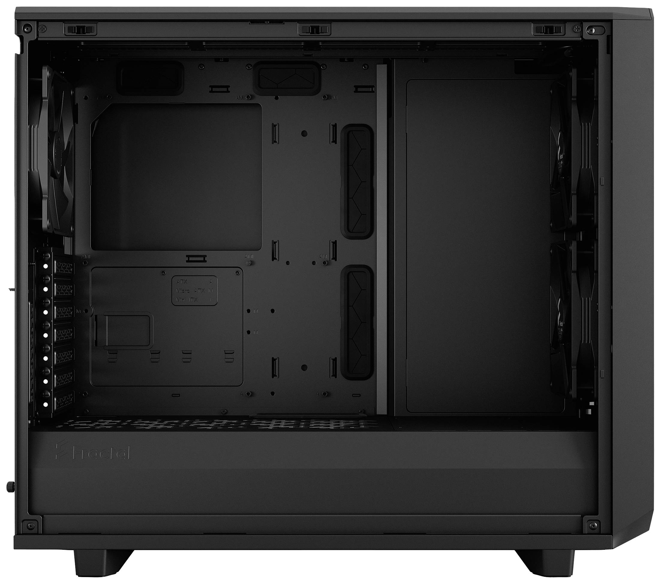 Leeres Computergehäuse, Schwarz, mit Lüftern an der linken Seite; geeignet für DIY-PC-Bauten.