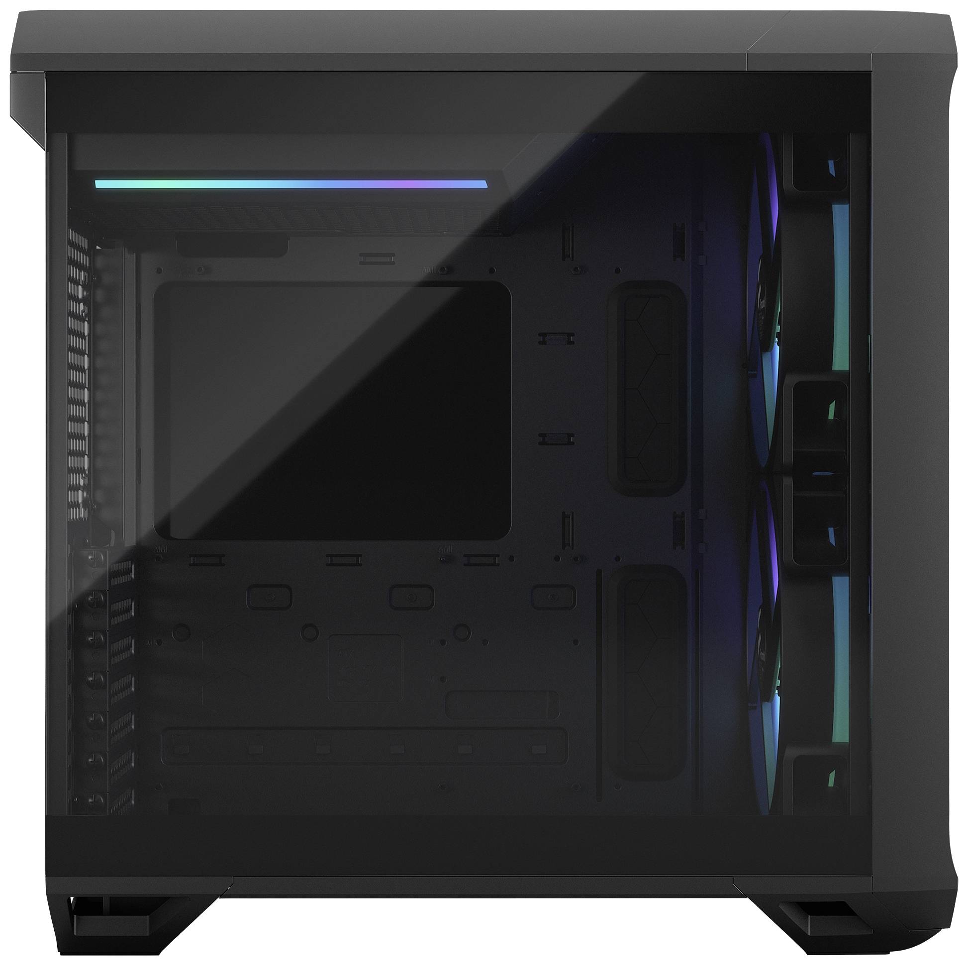Schwarzer, leerer Computergehäuse-Tower mit transparentem Seitenfenster, innen mit RGB-Beleuchtung und drei Lüftern an der Vorderseite.