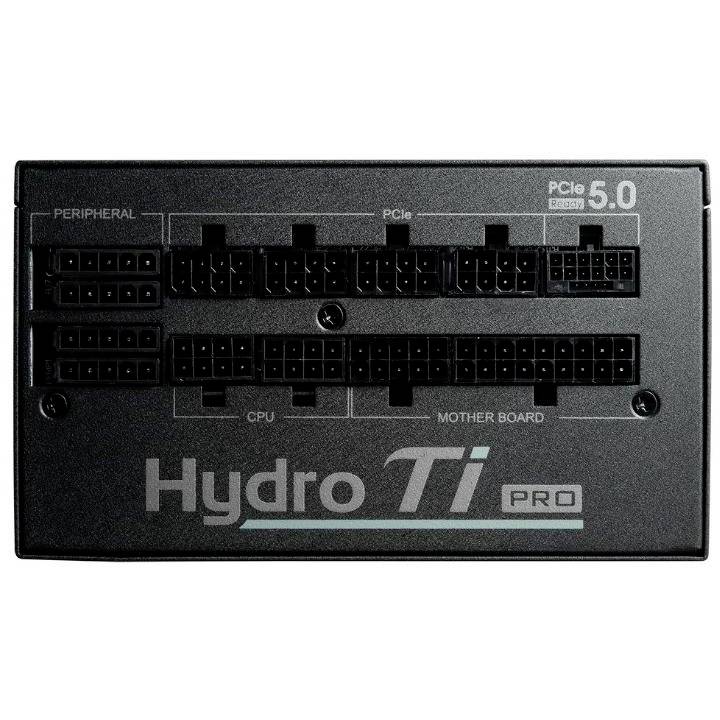 Vorderseite eines Computernetzteils mit mehreren Anschlussports für PCIe, CPU, Mainboard und Peripheriegeräte. Text: 'Hydro Ti Pro'.