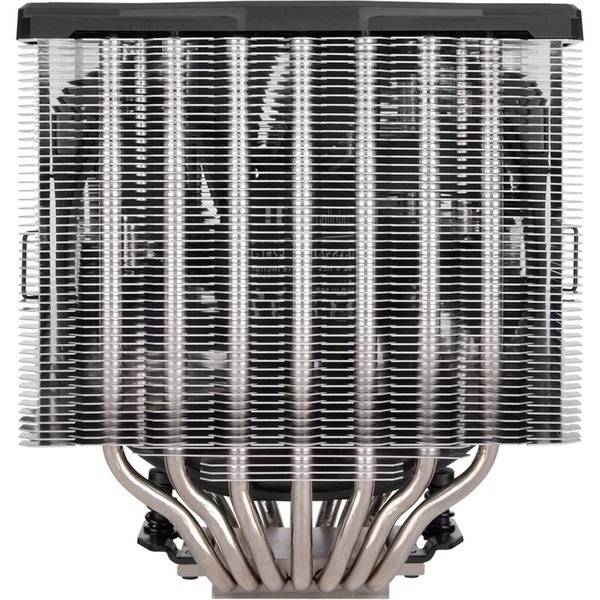 Kühler aus Metall mit mehreren Kühlrippen und sechs U-förmigen Heatpipes für effektive Wärmeableitung, frontal abgebildet.