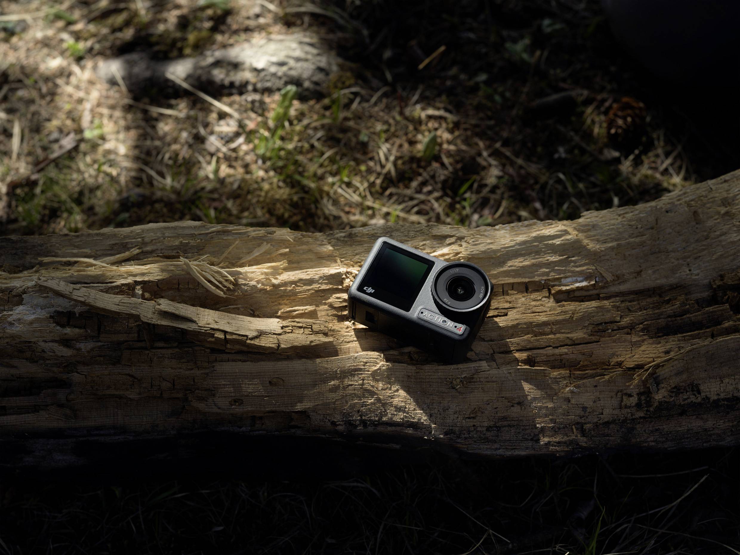 DJI Osmo Action 4 Standard Combo Action Cam 4K, Ultra HD, WLAN, Dual-Display, Wasserfest, Touch-Screen, Zeitlupe, Staubgeschützt