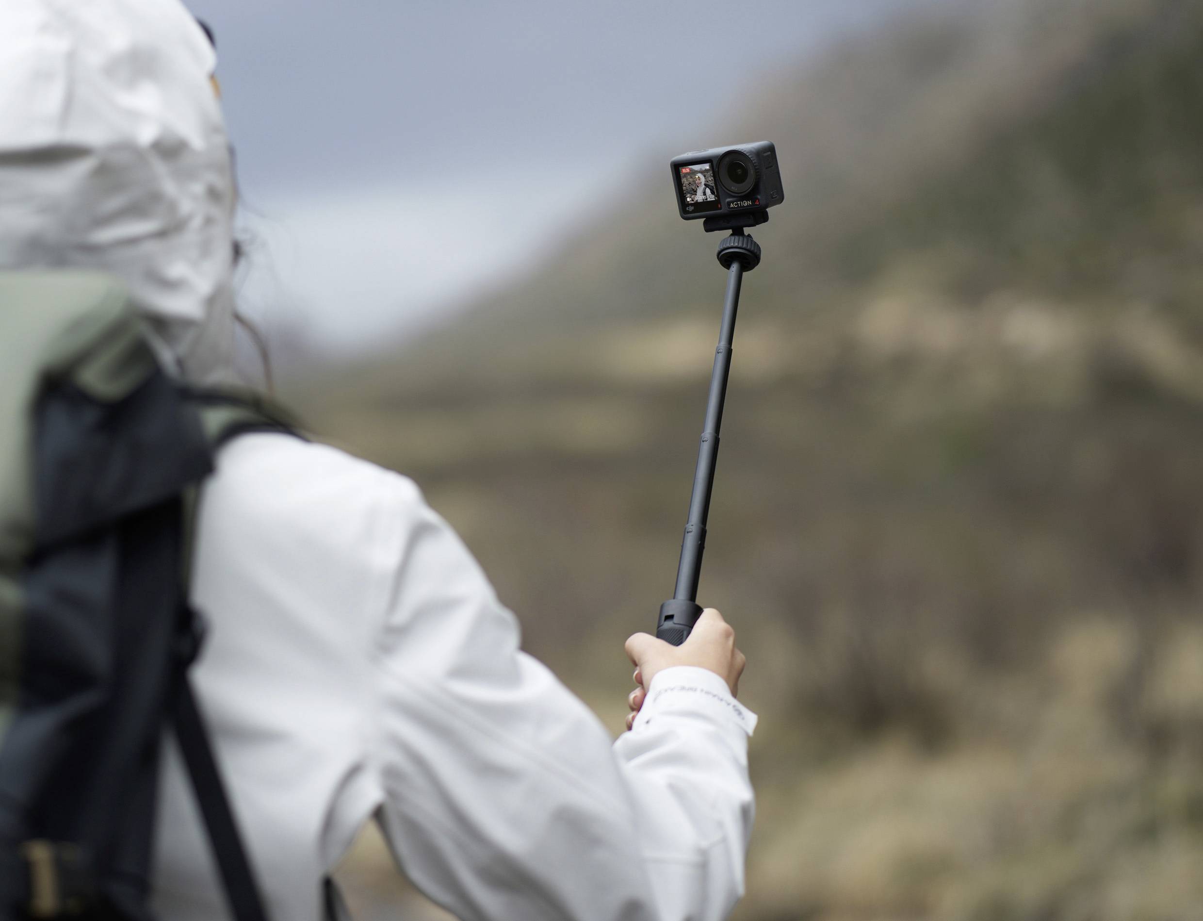 DJI Osmo Action 4 Standard Combo Action Cam 4K, Ultra HD, WLAN, Dual-Display, Wasserfest, Touch-Screen, Zeitlupe, Staubgeschützt, Frostbeständig, In