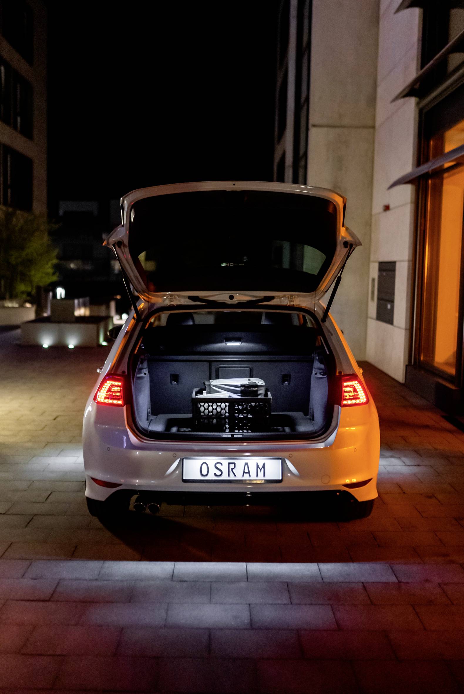 OSRAM Ambientebeleuchtung LEDINT106 LEDambient® Trunk Light LED 3.7 V (L x B x H) 63 x 17.4 x 108 m