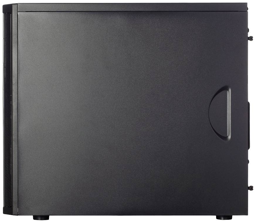 Schwarzes Computergehäuse von der Seite, schlichtes Design mit glatter Oberfläche und sichtbarem Türgriff.