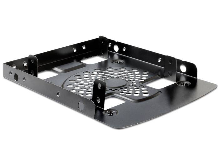 Ein schwarzer Metallrahmen mit runden Löchern zur Belüftung, ausgelegt für die Befestigung von Hardware-Komponenten.