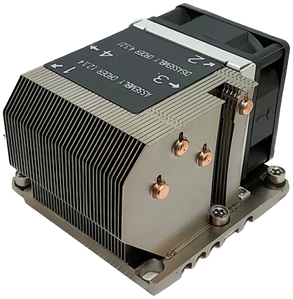 Ein CPU-Kühler mit Lüfter, Kupfer-Heatpipes und Kühlrippen. Pfeile zeigen die Luftströmungsrichtung. Für Computerbelüftung.