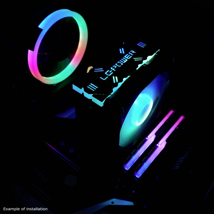 Ein Computer mit beleuchtetem RGB-Kühler und -Lüfter in dunkler Umgebung; intensiv leuchtende Farben heben die Hardware hervor.