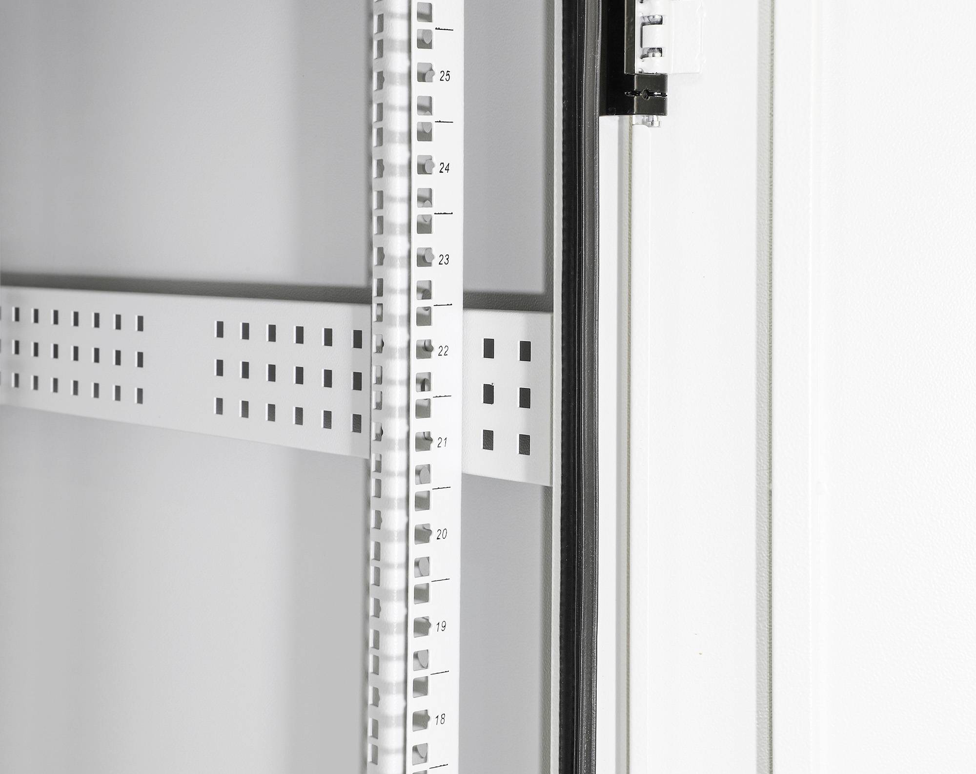 Intellinet IP55 19" Netzwerkschrank mit integrierten Lüftern 42 HE 800mm tief grau RAL7035 19 Zoll Industrie-Gehäuse (B x H x T)