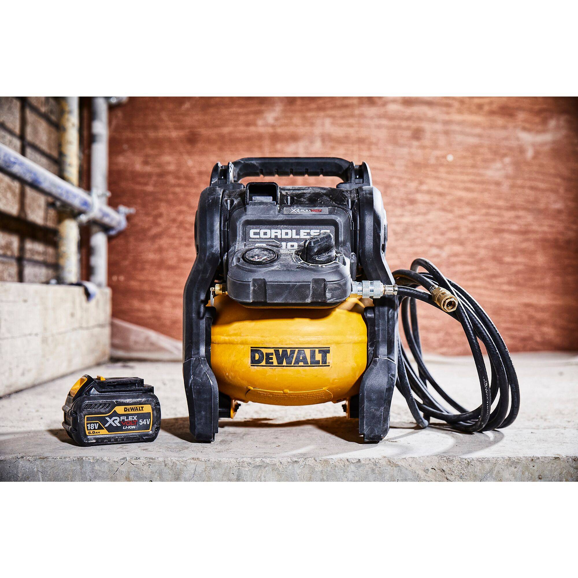 Dewalt Akku-Druckluft-Kompressor