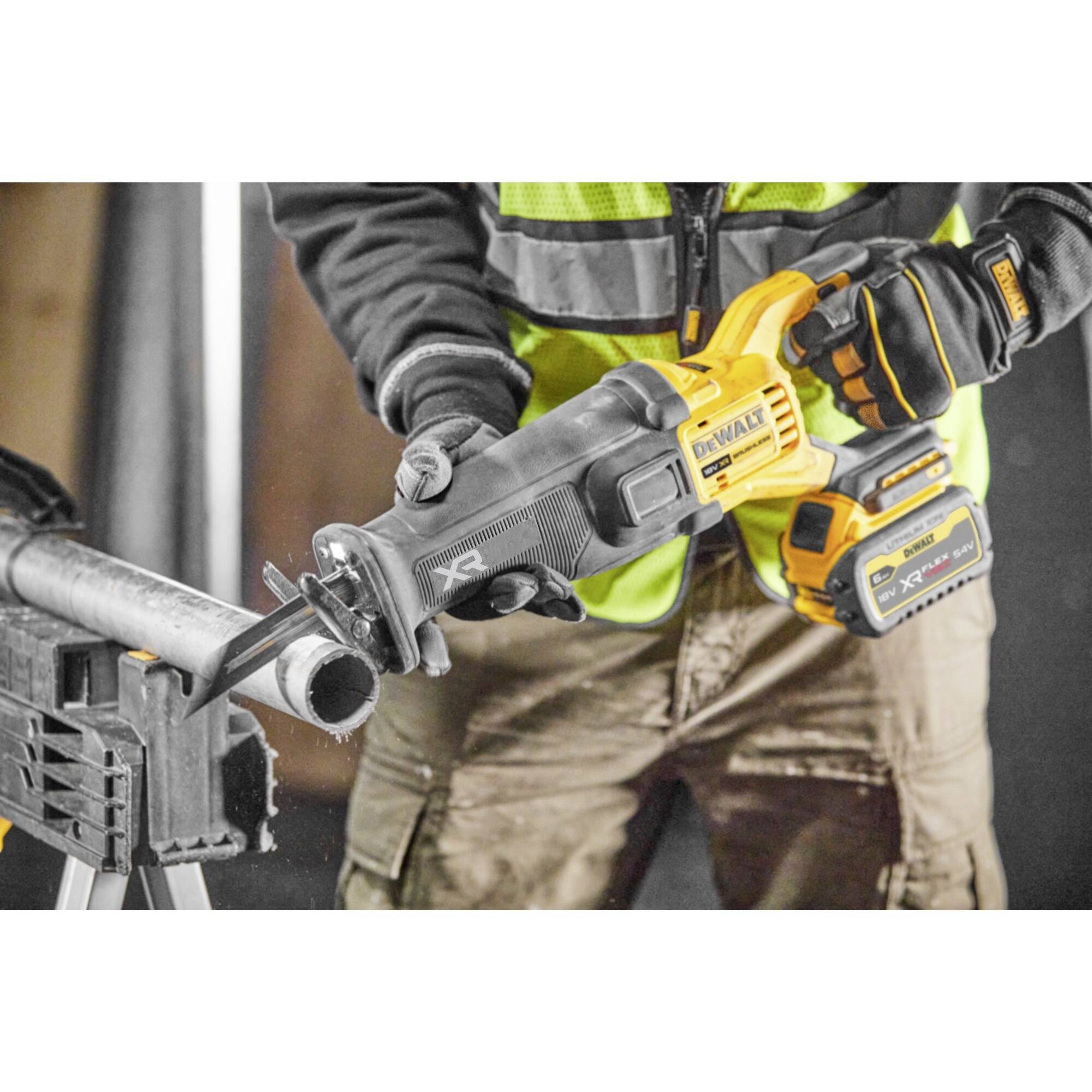 DEWALT Akku-Säbelsäge DCS386NT-XJ