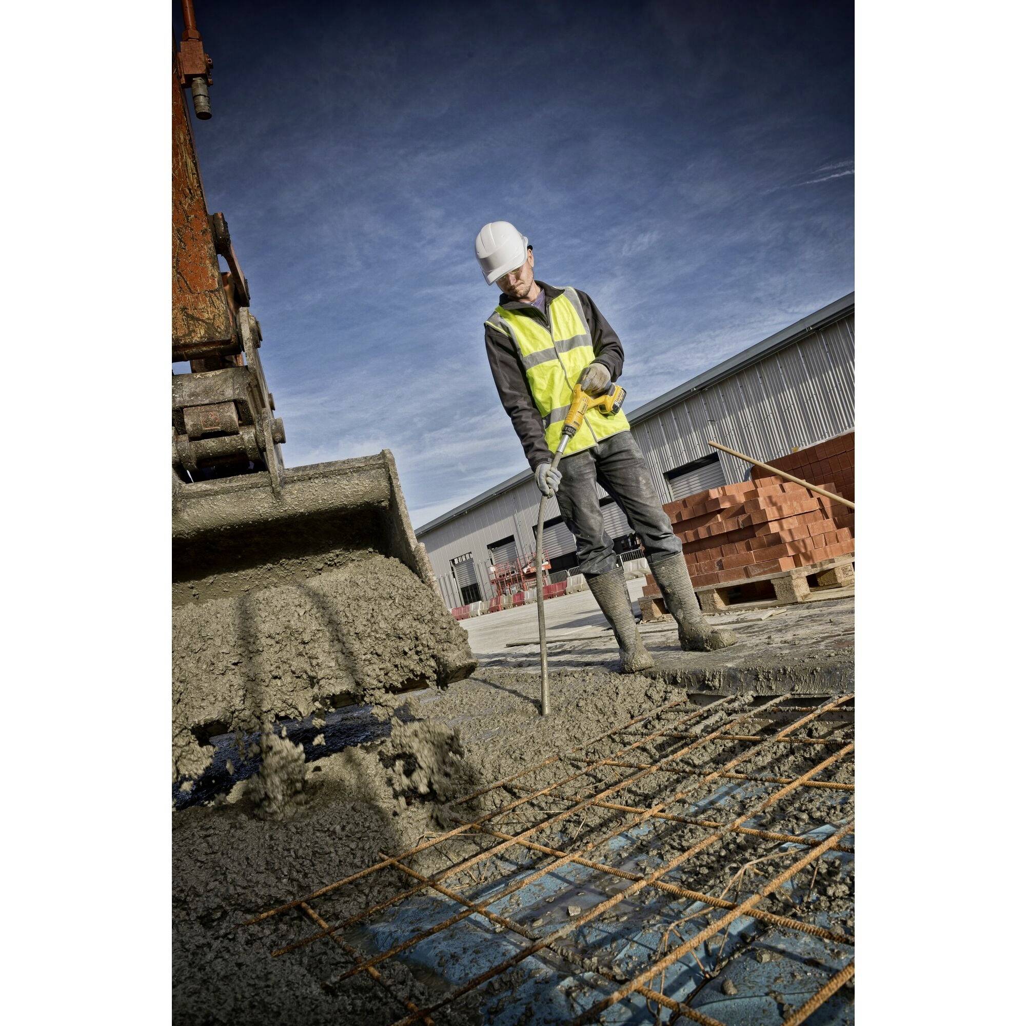 DEWALT DCE531N-XJ Betonverdichter