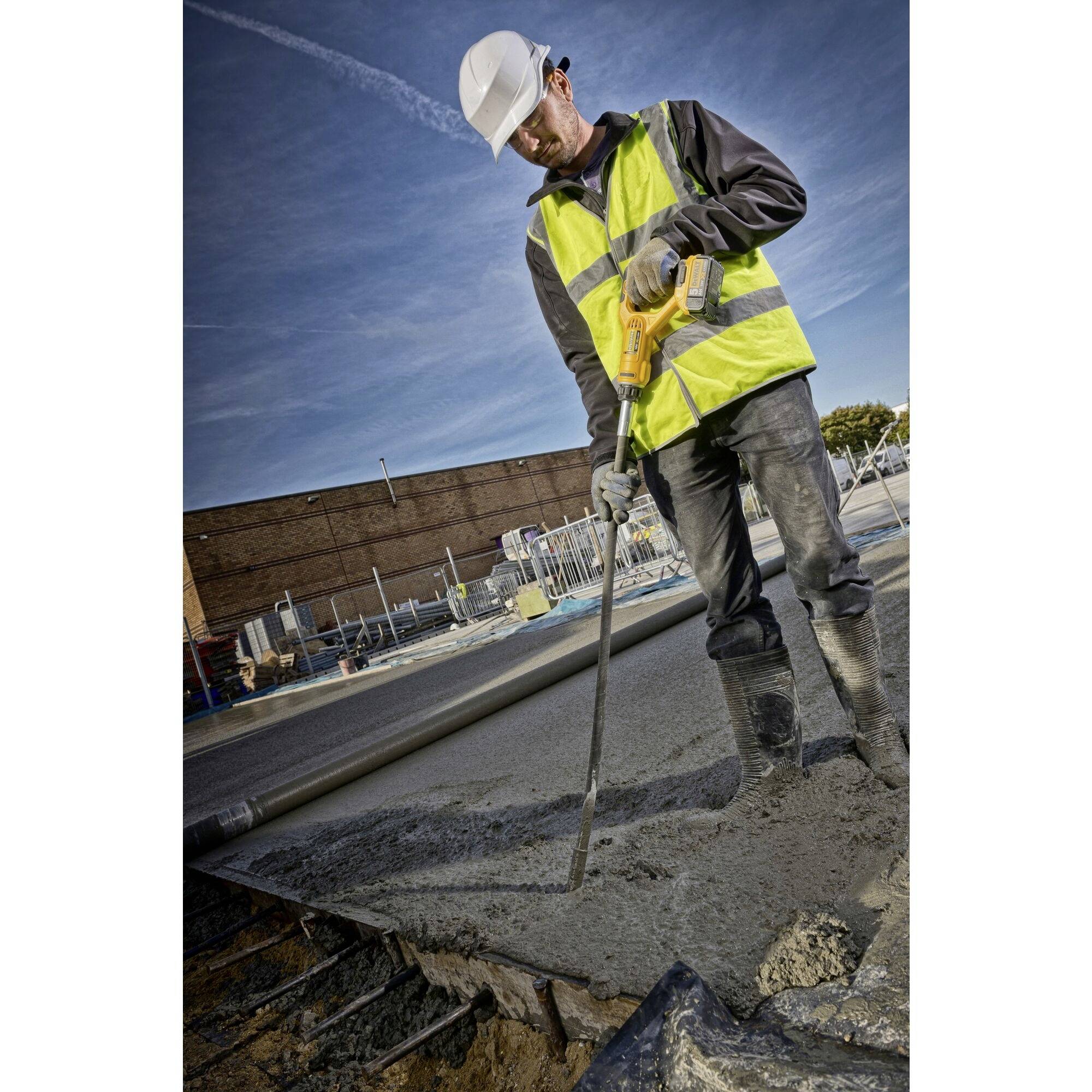 DEWALT DCE531N-XJ Betonverdichter