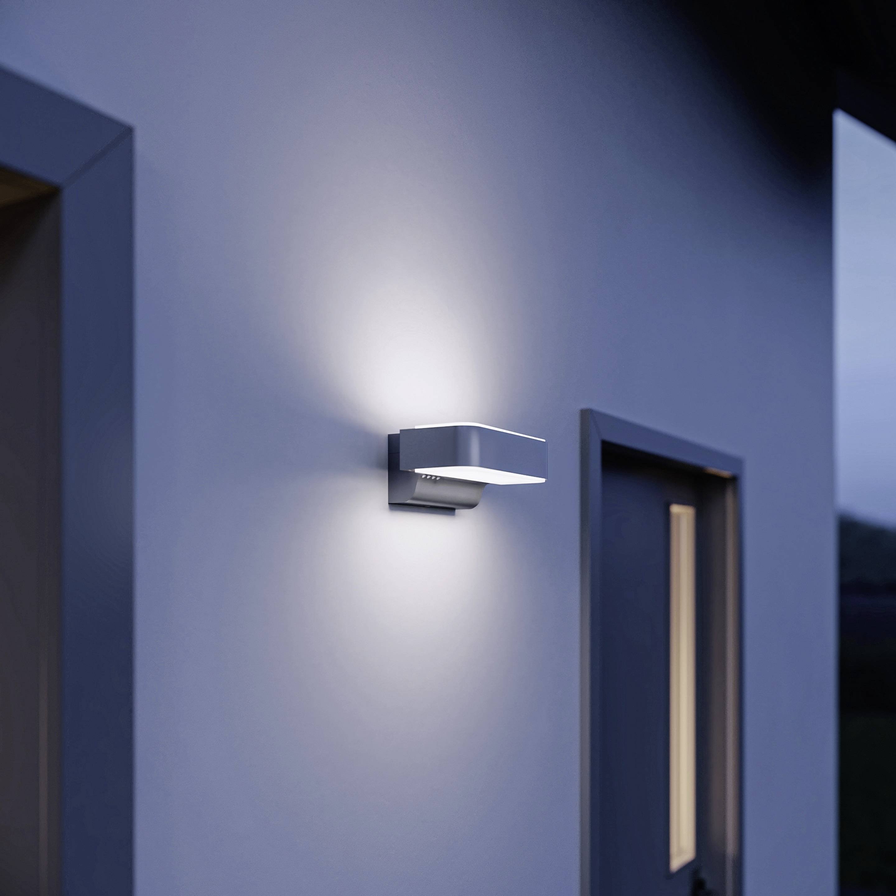 Steinel Sensor-LED-Außenleuchte L 810 SC silber 087562 LED-Außenwandleuchte mit Bewegungsmelder LED fest eingebaut 9.8W LED Silber