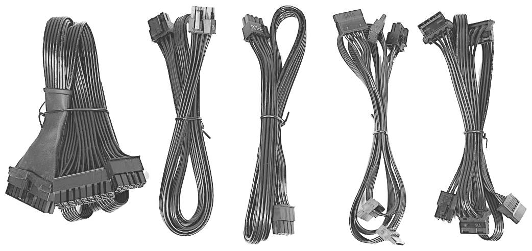 Fünf Kabelstränge mit verschiedenen Anschlüssen, darunter PCIe und SATA, für Computerhardware-Verbindungen, nebeneinander angeordnet.