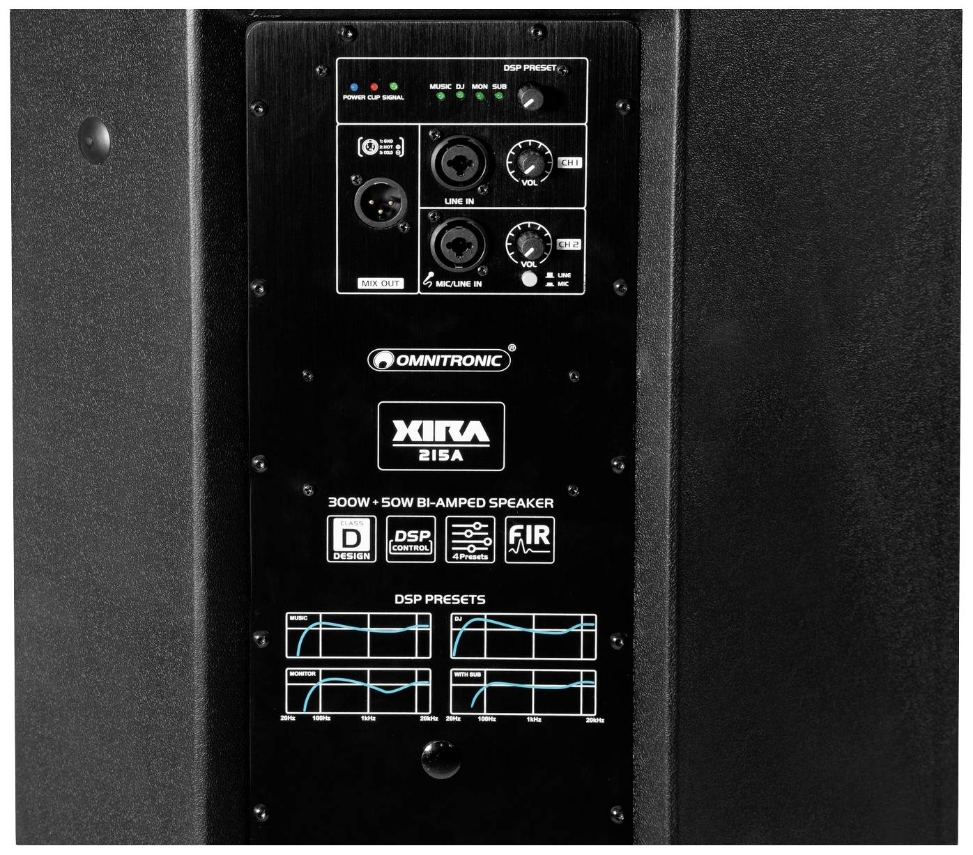 Lautsprecher-Rückseite mit Bedienelementen: DSP-Display mit Presets, Lautstärkeregler, XLR-Eingänge, Markenlogo 'Omnitronic XIRA 215A'.