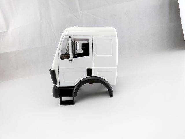 WEDICO-models 2500-W MB SK weiß Fahrerhaus 1St.