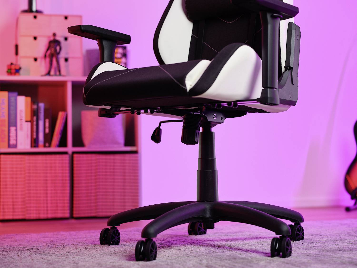 Trust GXT714 RUYA Gaming-Stuhl Schwarz/Weiß