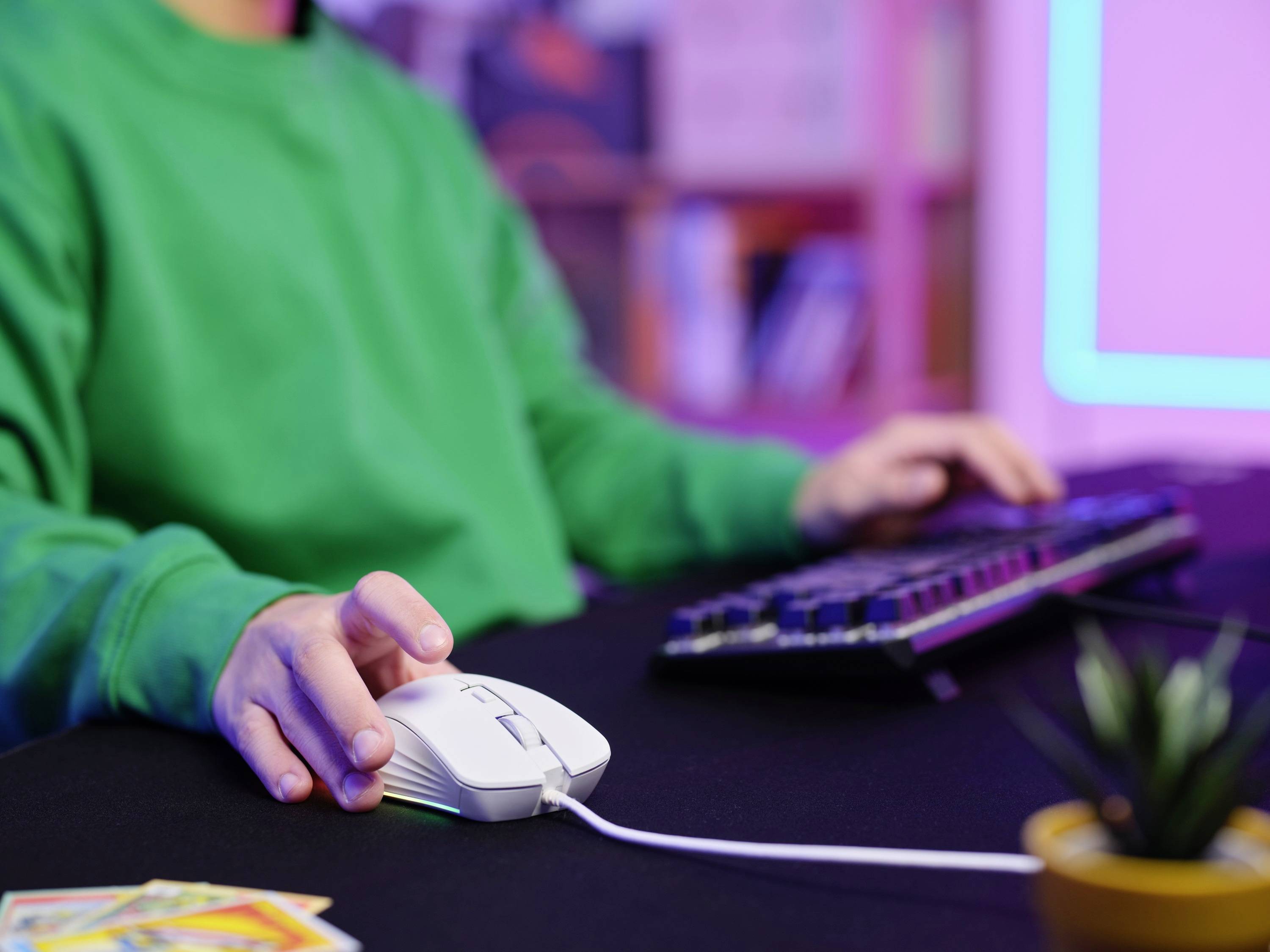 Trust GXT924W YBAR+ Gaming-Maus Kabelgebunden Optisch Weiß 6 Tasten 25600 dpi Beleuchtet