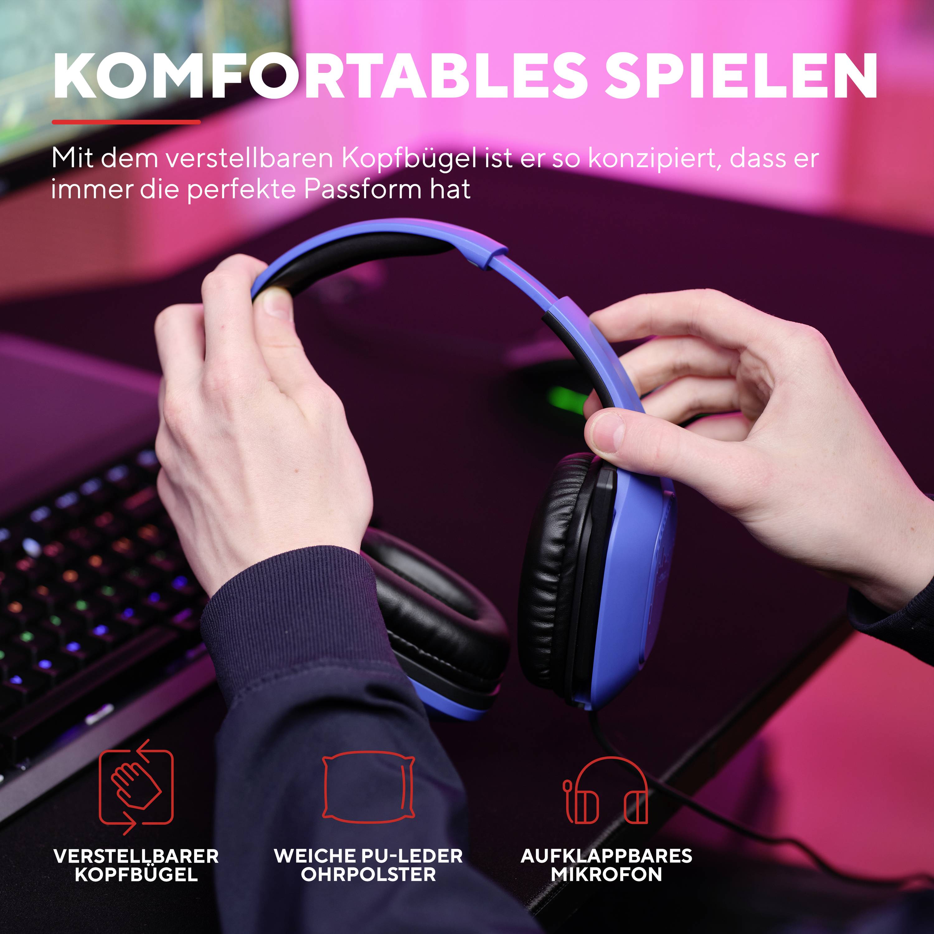 Person hält ein blaues Gaming-Headset mit verstellbarem Bügel. Text: 'Komfortables Spielen'. Funktionen: verstellbarer Bügel, weiche Ohrpolster, aufklappbares Mikrofon.