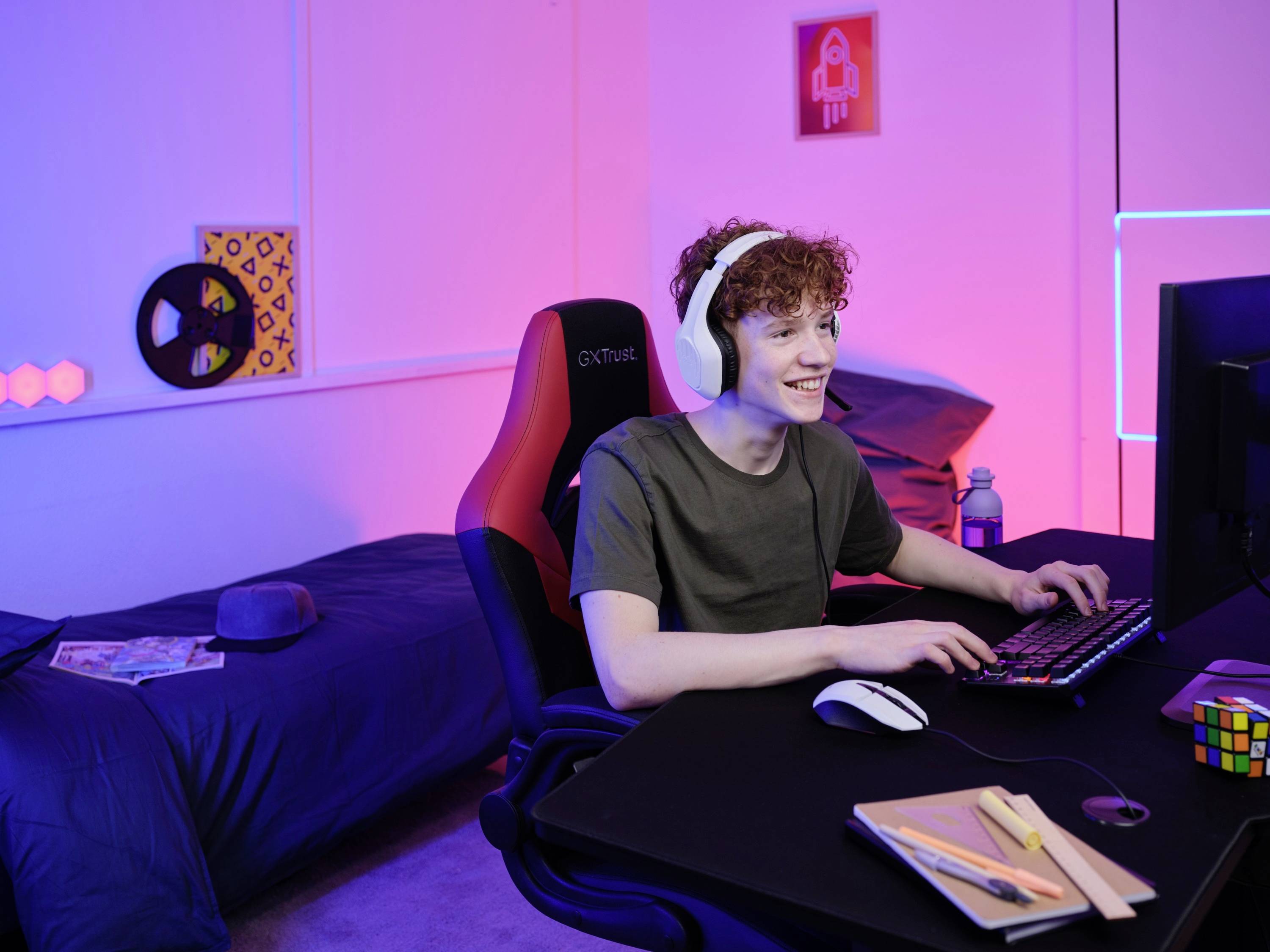 Trust GXT415W ZIROX Over Ear Headset kabelgebunden Stereo Weiß Gaming