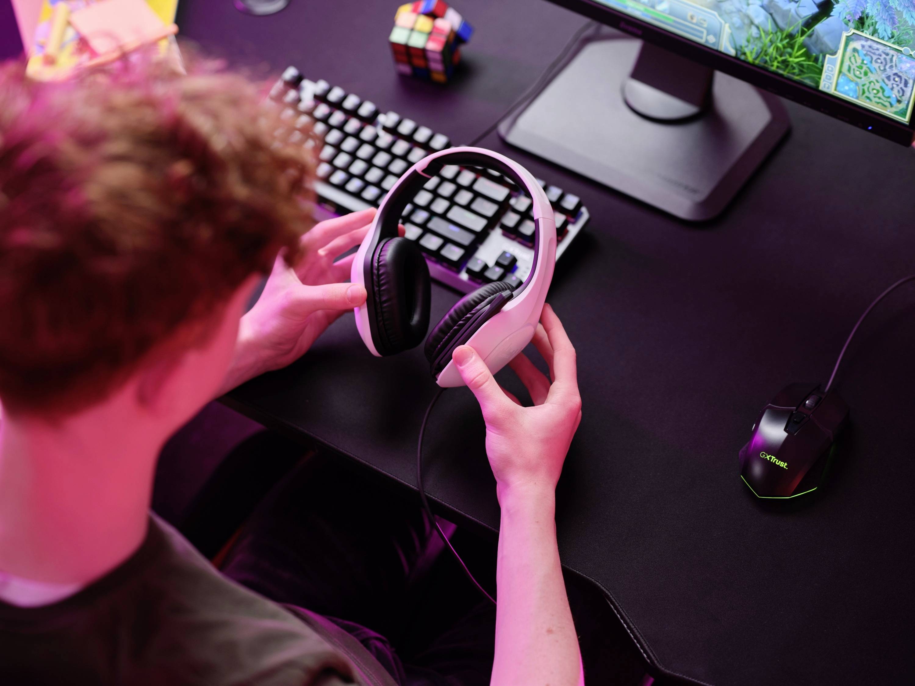 Trust GXT415W ZIROX Over Ear Headset kabelgebunden Stereo Weiß Gaming