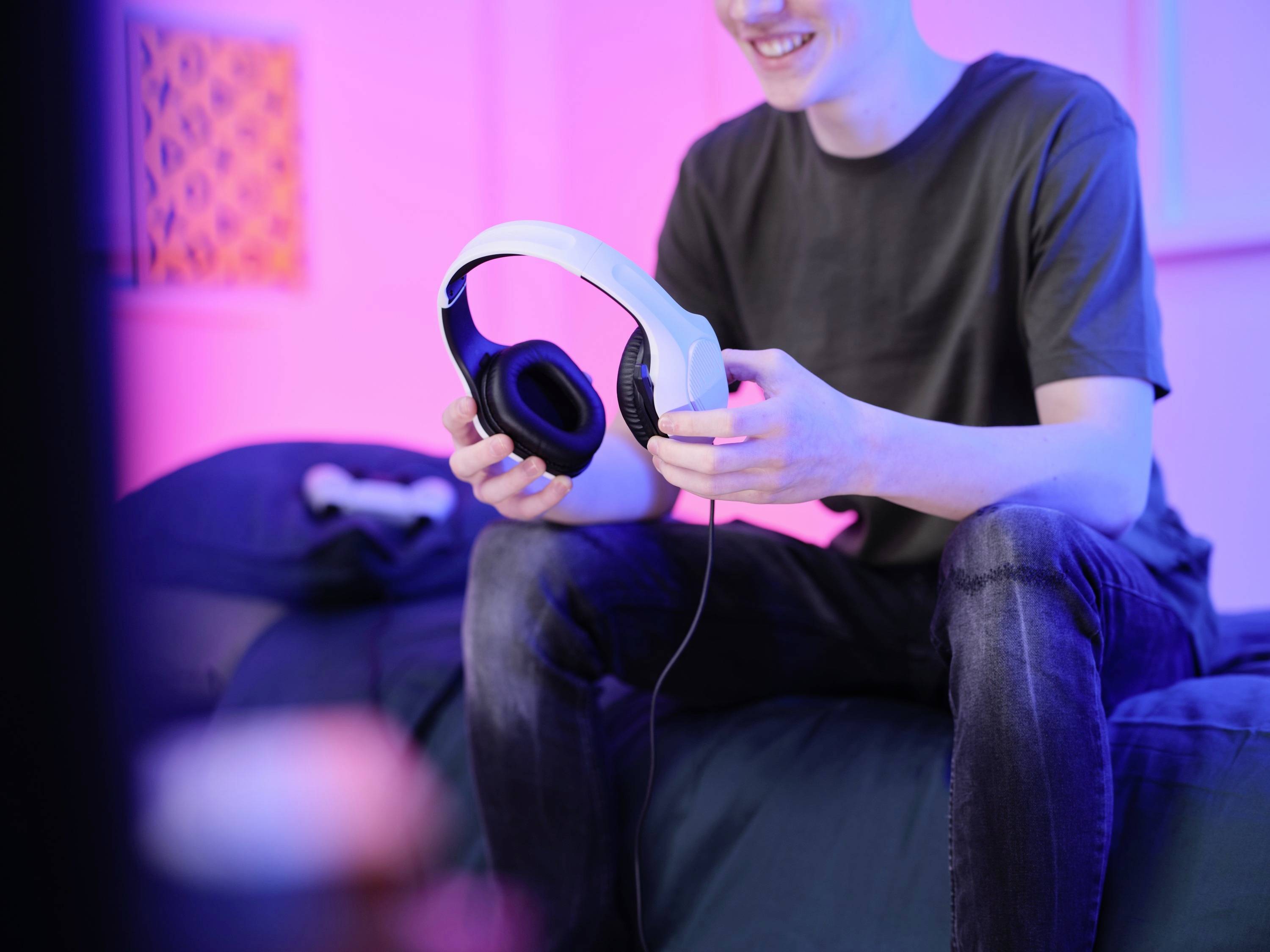 Trust GXT415W ZIROX Over Ear Headset kabelgebunden Stereo Weiß Gaming