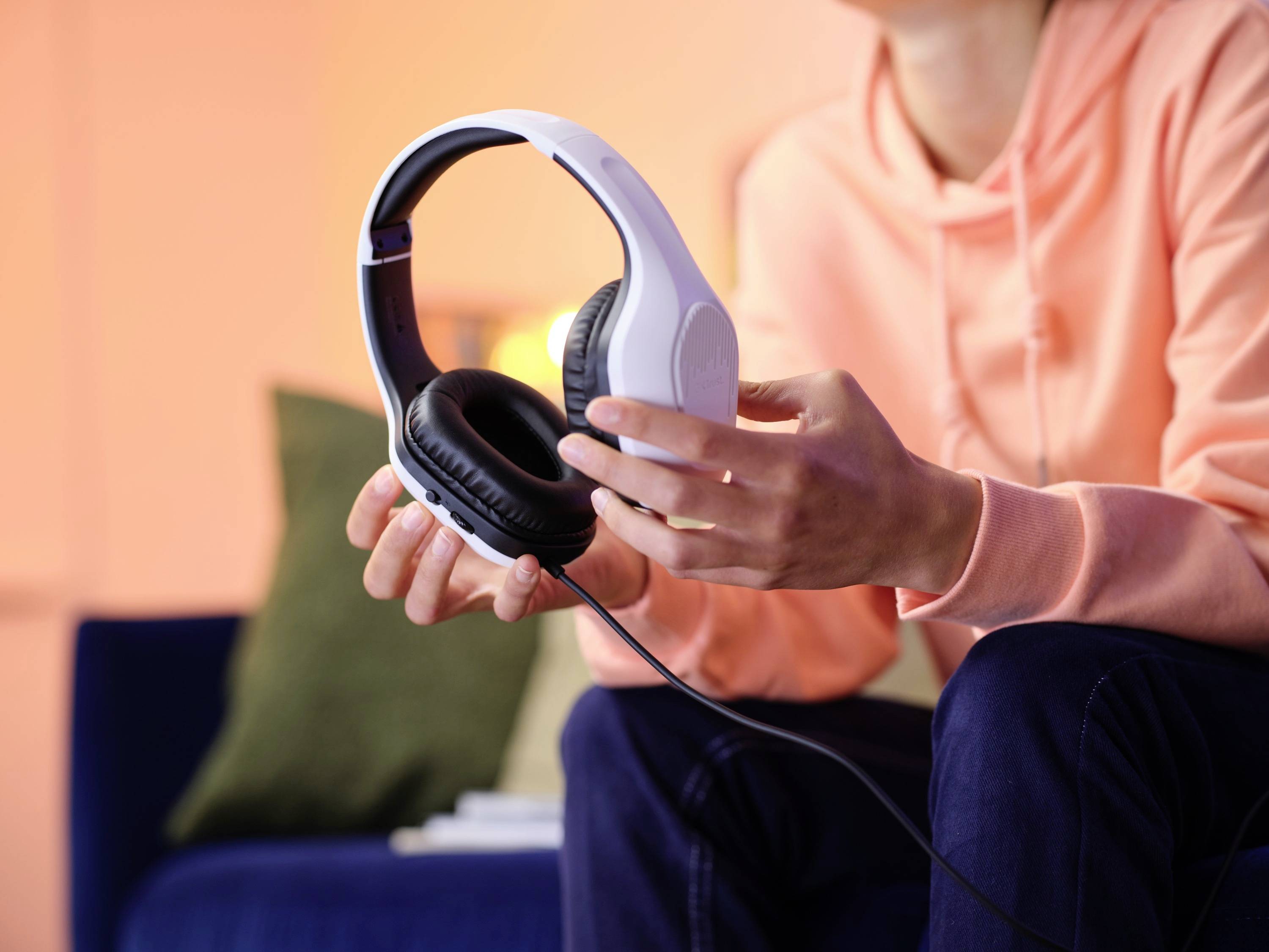 Trust GXT415PS ZIROX PS5 Over Ear Headset kabelgebunden Stereo Weiß Gaming