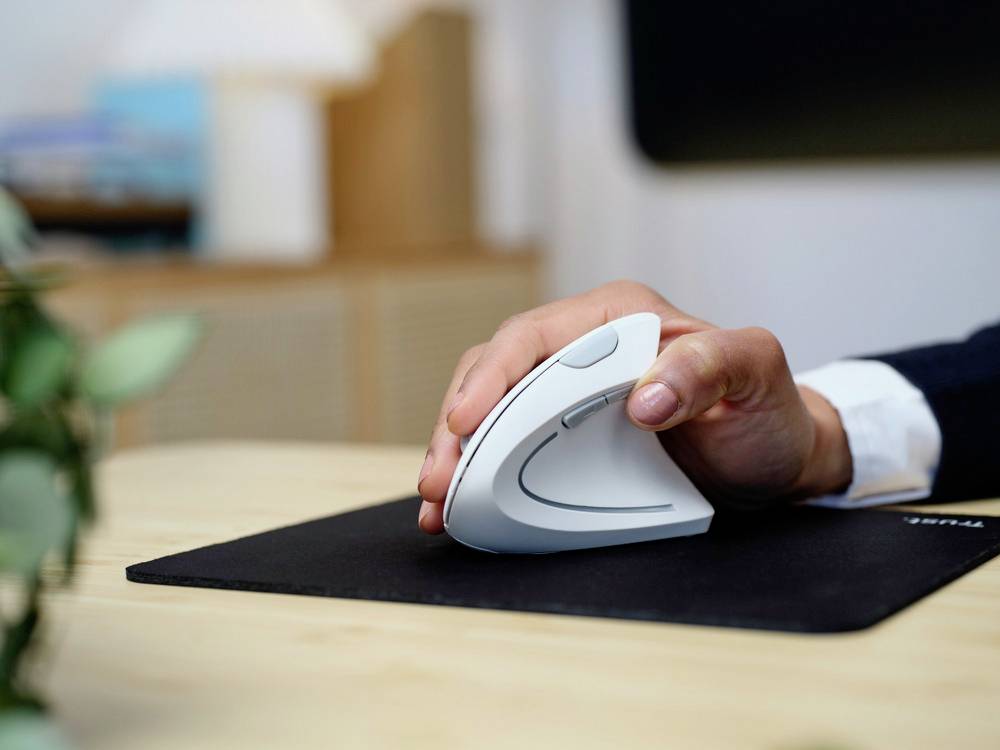 Trust VERTO WIRELESS ERGO Maus Funk Optisch Weiß 6 Tasten 1600 dpi Ergonomisch